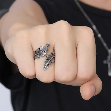 Perhiasan Cincin Gothic Pria Stainless Vernyx Hawk Feather - VERNYX