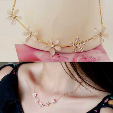 Aksesoris Kalung Wanita Vernyx Flower Flow - VERNYX